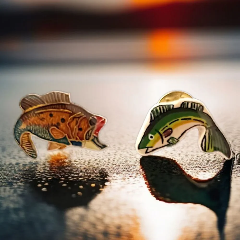 2 Vintage Fishing Hat Pins‎ Lapel Tie Tacks Large Mouth Bass Bassmaster Fishing.